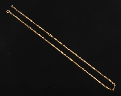Lot 137 - A 15 carat yellow gold necklace, 3.7g