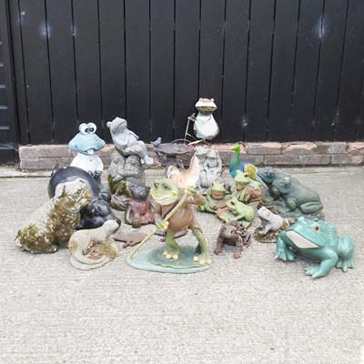 Lot 253 - A collection of garden ornaments and statues