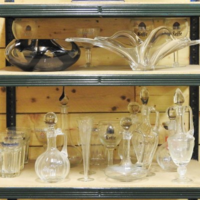 Lot 626 - A collection of continental glassware, to...