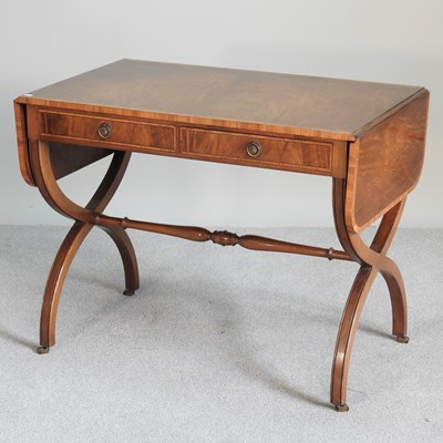 Lot 377 - A good quality Regency style mahogany and...