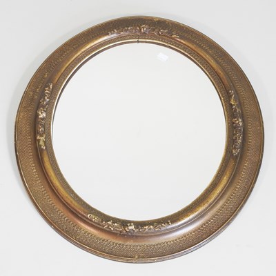 Lot 425 - A Victorian gilt frmaed oval wall mirror, 56 x...
