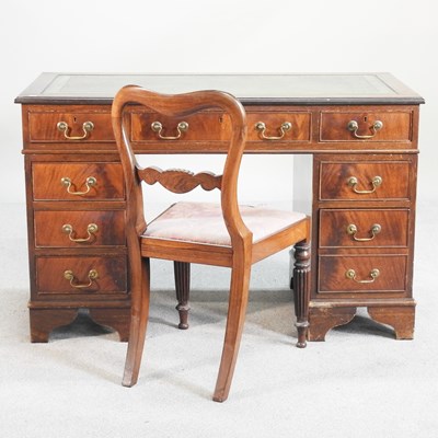 Lot 250 - A reproduction pedestal desk, with an inset...