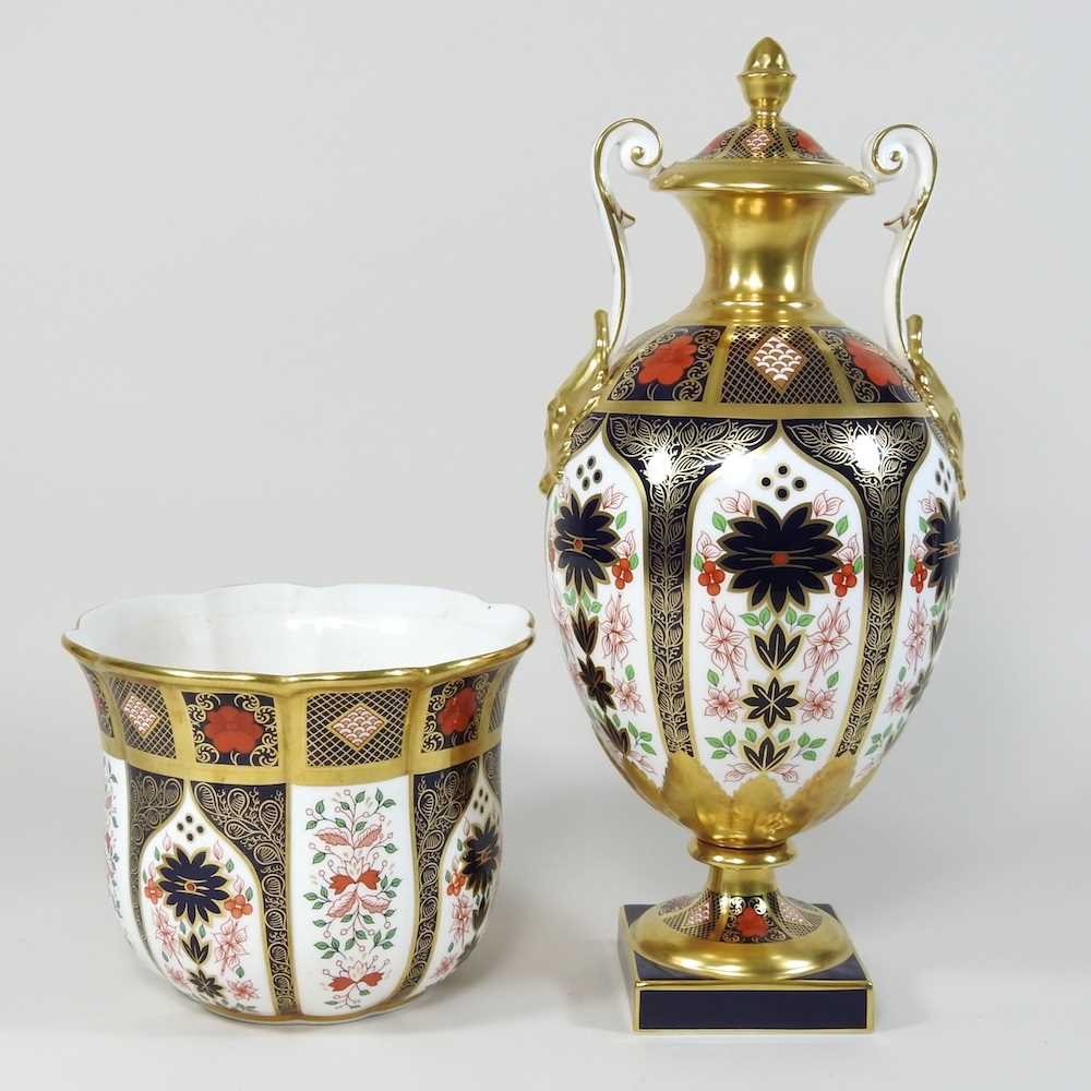 Lot 97 - A Royal Crown Derby 'Old Imari' pattern porcelain urn and cover