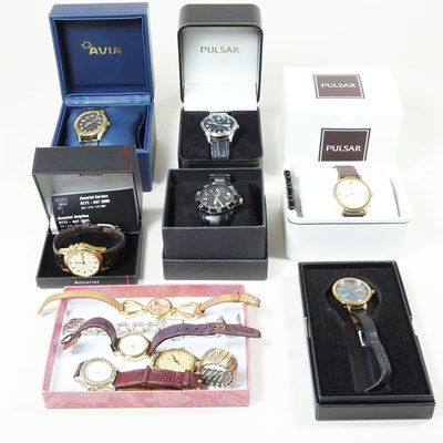 Lot 627 - A collection of modern wristwatches, to...