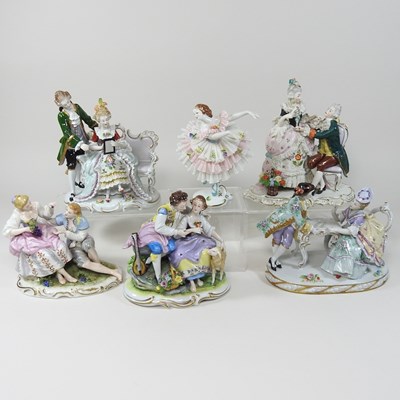 Lot 102 - An early 20th century Sitzendorf porcelain figure group
