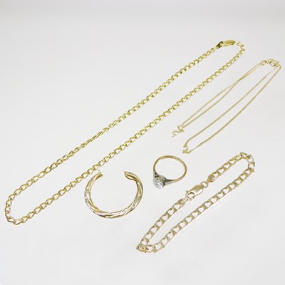 Lot 450 - A 9 carat gold gold link bracelet, 5.9g, 18cm...