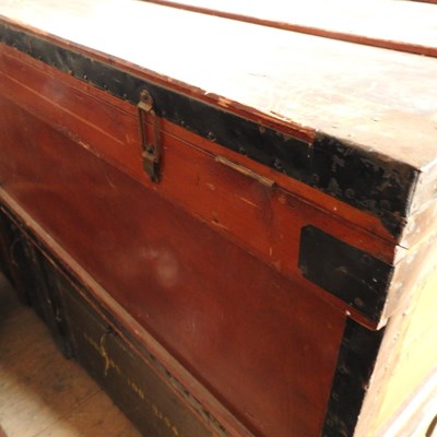 Lot 143 - An early 20th century zinc lined chest