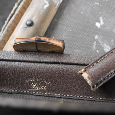 Lot 149 - A vintage Gucci brown leather handbag