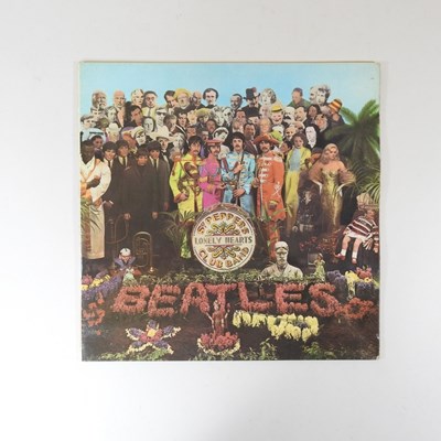 Lot 30 - A collection of Beatles albums, Revolver, Band...