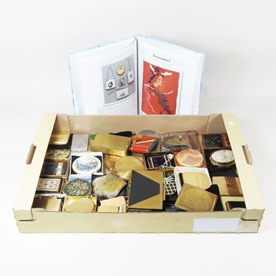 Lot 485 - A collection of ladies compacts, mainly mid to...