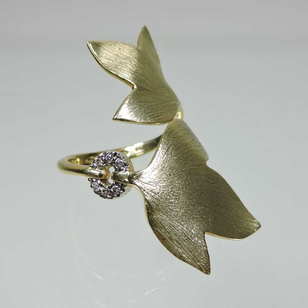Lot 56 - An H Stern 18 carat gold and diamond Hera designer ring
