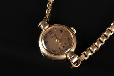 Lot 74 - An Art Deco style ladies 9 carat yellow gold...