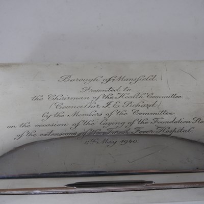 Lot 1 - A silver table cigarette box, with...