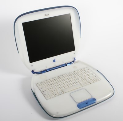 Lot 331 - An Apple iBook G3 clamshell laptop, in...