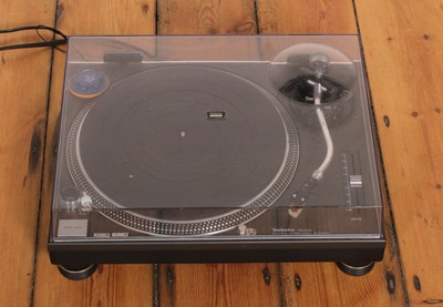 Lot 382 - A Technics SL-1210 Mk2 direct drive turntable