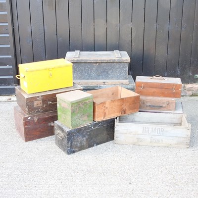Lot 510 - A collection of various workshop boxes