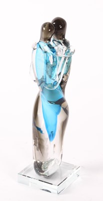 Lot 546 - A Murano style glass figure of lovers
