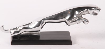 Lot 731 - A Jaguar desk ornament, on a hardstone plinth