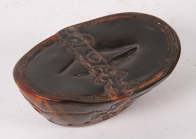 Lot 506 - A Chinese carved paperweight