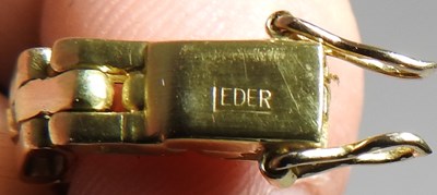 Lot 22 - A Kutchinsky 18 carat gold cased ladies...