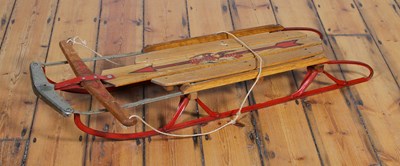Lot 334 - An American wooden sledge