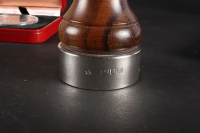 Lot 102 - A silver mounted pepper grinder, by Mappin &...