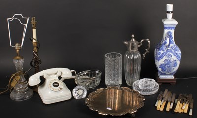 Lot 555 - Miscellaneous items, to include glassware,...