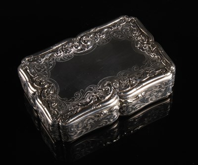 Lot 2 - A Victorian silver pocket snuff box,...