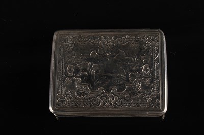 Lot 28 - A silver pocket snuff box, circa 1720, the lid...