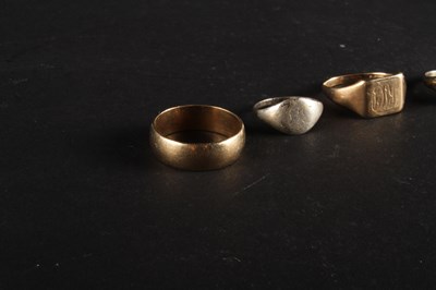 Lot 92 - Two 9 carat gold wedding bands, together with...