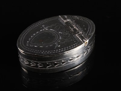 Lot 110 - A George III silver pocket pill or snuff box,...