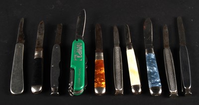 Lot 662 - A collection of ten various pocket knives