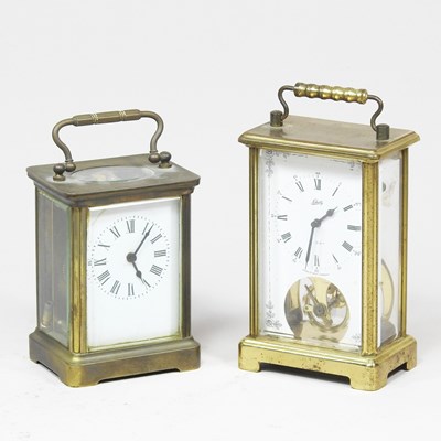 Lot 122 - A brass cased carriage clock, 11cm high,...