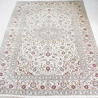 Lot 520 - A Persian kashan carpet, 350 x 225cm