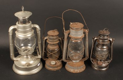 Lot 729 - An American Dietz D-Lite kerosene lamp,...