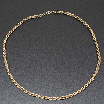 Lot 99 - A 9 carat gold twisted link necklace, 6.9g,...