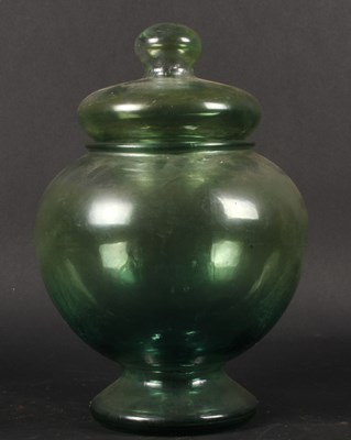 Lot 187 - A vintage green glass sweet jar
