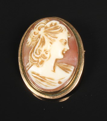 Lot 30 - A 14 carat yellow gold cameo portrait...