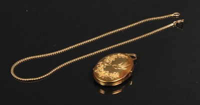 Lot 34 - A 9 carat yellow gold locket pendant, 3.4g