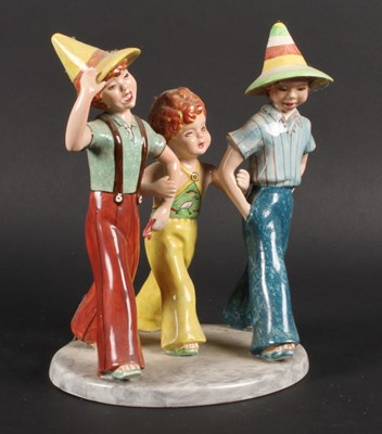 Lot 182 - A 1930s Goldscheider pottery figure group of...