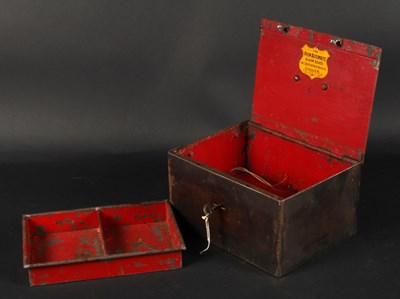 Lot 627 - An early 20th century Avon Automatic alarmed...