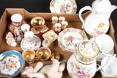 Lot 173 - A collection of mixed continental ceramics, to...