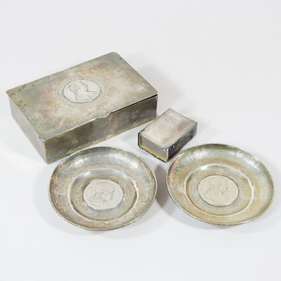 Lot 72 - An early 20th century Indian table cigarette...