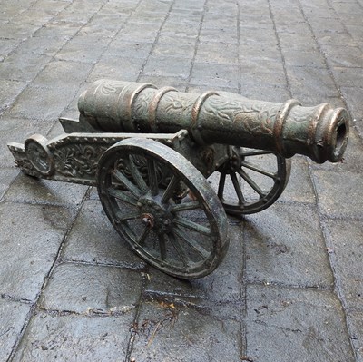 Lot 73 - A cast metal model of a cannon