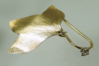 Lot 15 - A pair of H Stern Brazilian 18 carat gold Hera designer earrings