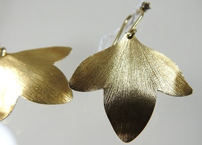 Lot 15 - A pair of H Stern Brazilian 18 carat gold Hera designer earrings
