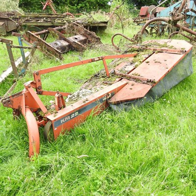 Lot 569 - A KM22 single drum mower