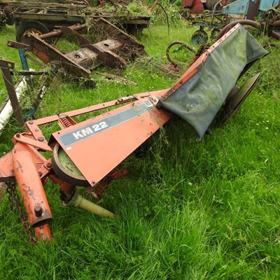 Lot 569 - A KM22 single drum mower