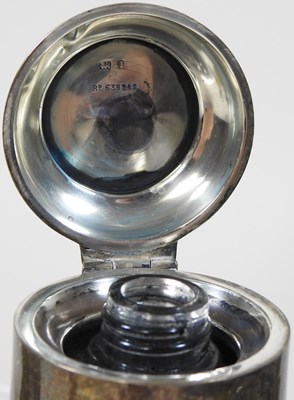Lot 124 - A George V silver shell dish