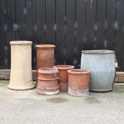 Lot 354 - A collection of five various chimney pots